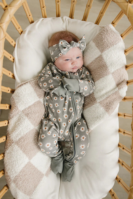 Light Green Daisy Bamboo Zipper